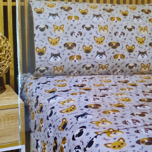 DOGGIE sheet set BRAND NEW twin size PAWS & BONES kid's SO SOFT flannel - Picture 3 of 5